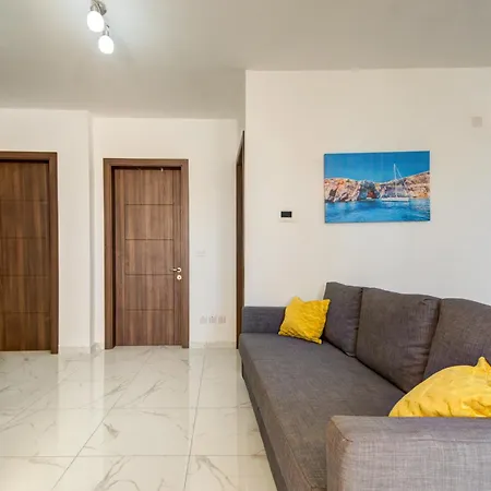 Stylish St Julian's Penthouse With Private Terrace By Sf Homes Daire