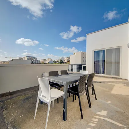 Апартаменты Stylish St Julian's Penthouse With Private Terrace By Sf Homes