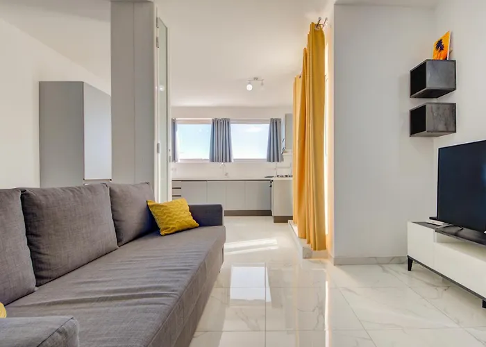 Stylish St Julian's Penthouse With Private Terrace By Sf Homes *