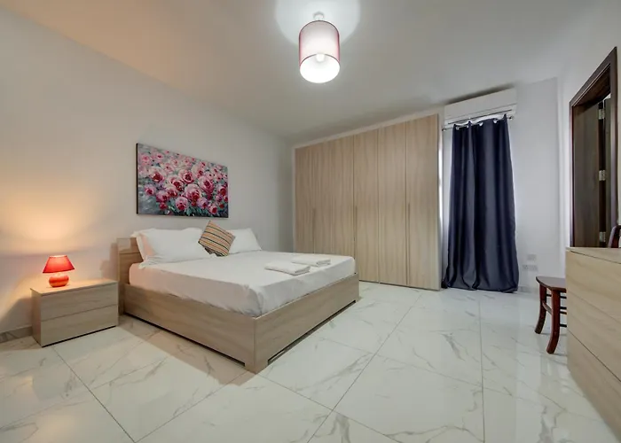 Daire Stylish St Julian's Penthouse With Private Terrace By Sf Homes *