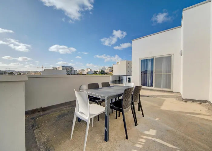 Daire Stylish St Julian's Penthouse With Private Terrace By Sf Homes