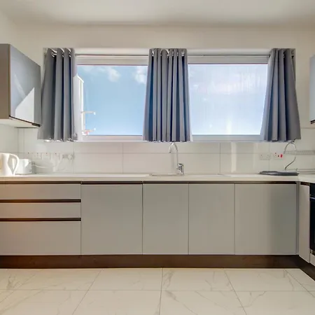 Stylish St Julian's Penthouse With Private Terrace By Sf Homes