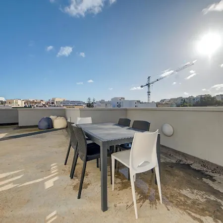 Stylish St Julian's Penthouse With Private Terrace By Sf Homes Apartamento