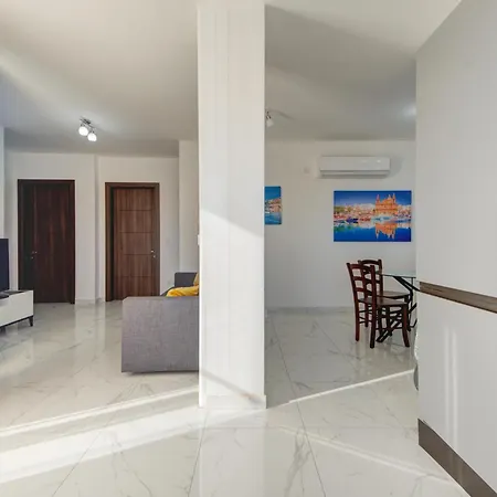 Stylish St Julian's Penthouse With Private Terrace By Sf Homes *